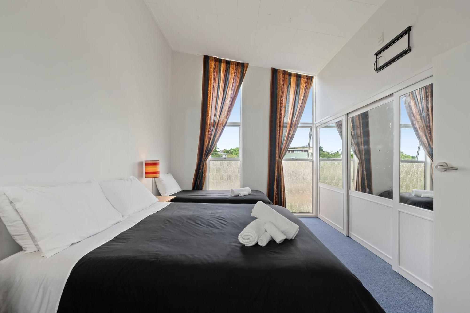 Villa The Family Hub Lago Lago Taupo Exterior foto